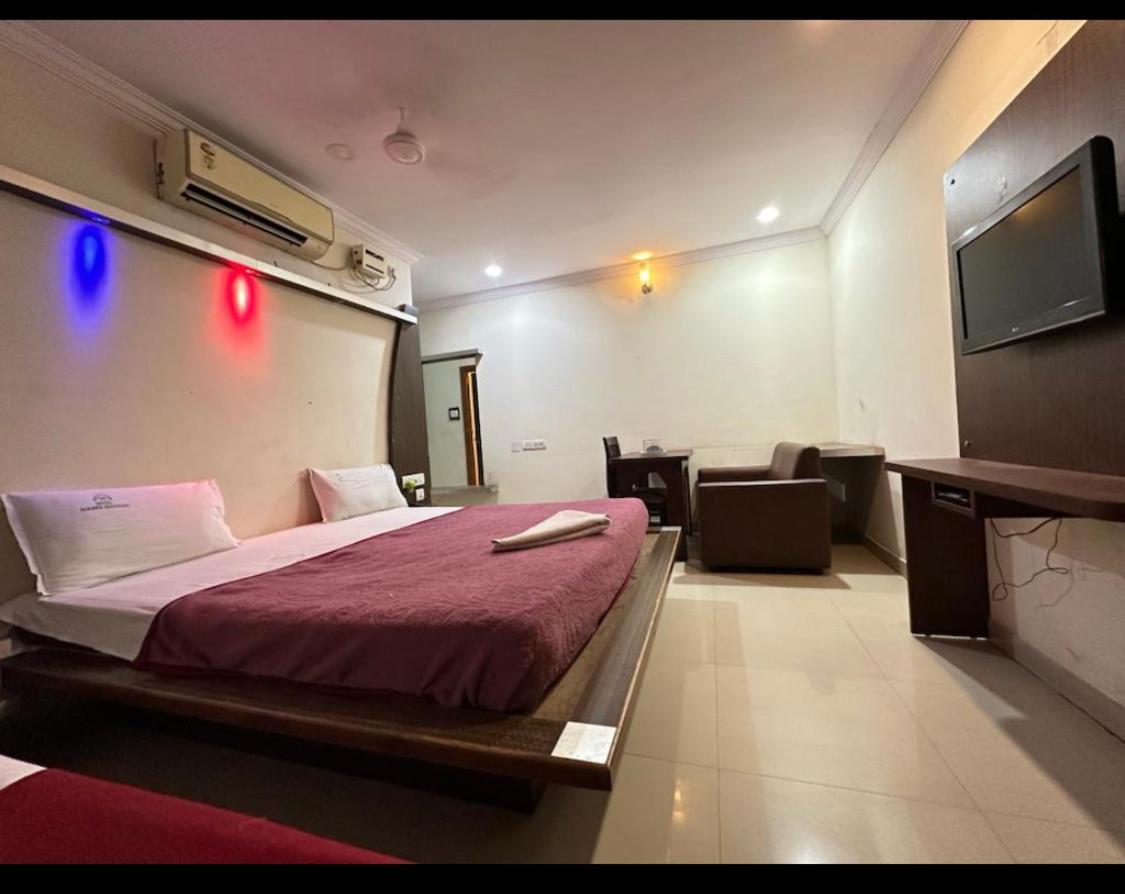 Siddi Vinayaka Hotel Hyderabad Exteriör bild