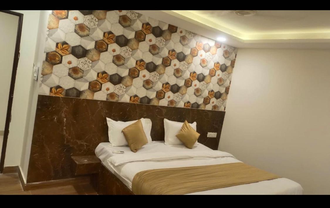 Siddi Vinayaka Hotel Hyderabad Exteriör bild